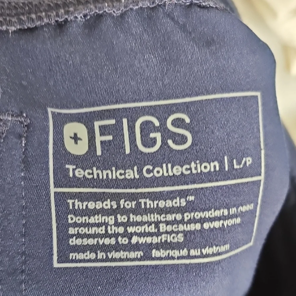 Figs Men's Navy Scrubs LARGE‎